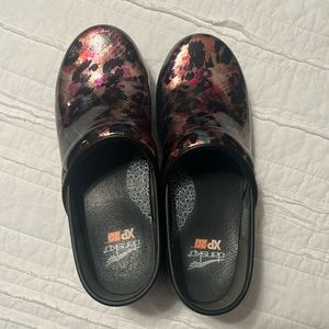 Dansko xp 2.0 shoes